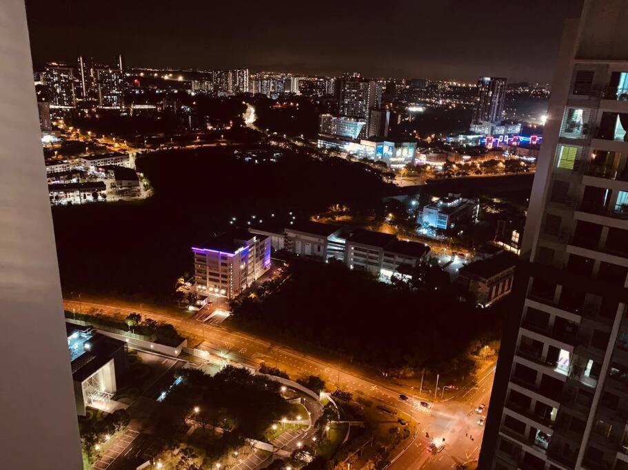 Couples Mind Relaxing Highfloor Staycation 9 Cyberjaya Buitenkant foto